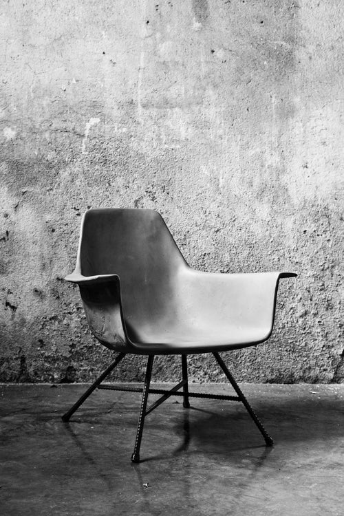 Fauteuil bas en béton Hauteville gris naturel