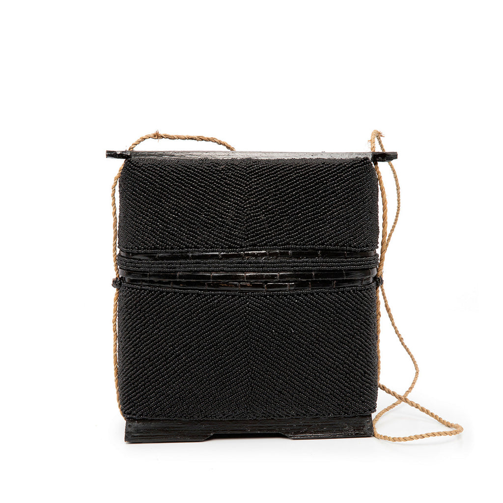 Coffret en perles de rocaille noires et bambou 25 cm