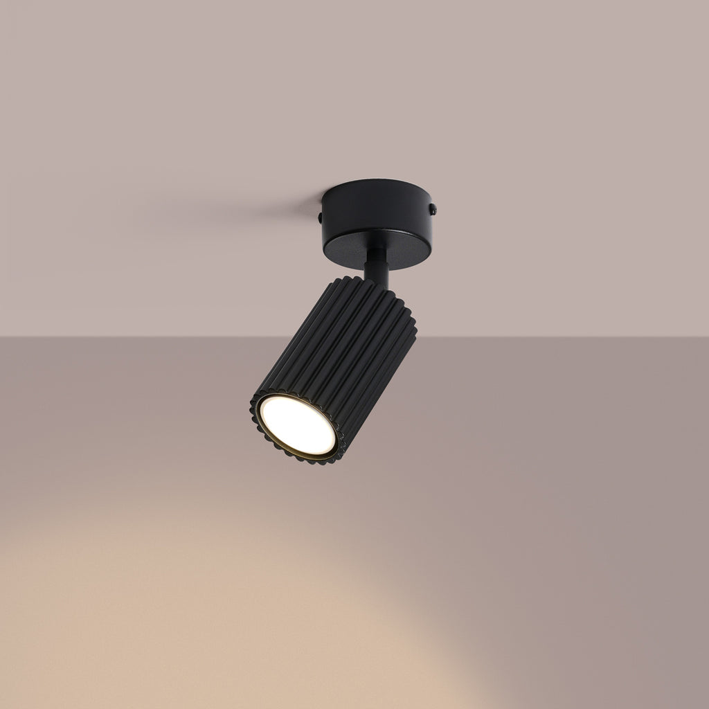 Plafonnier Karbon 1 aluminium noir GU10 vue de trois quarts
