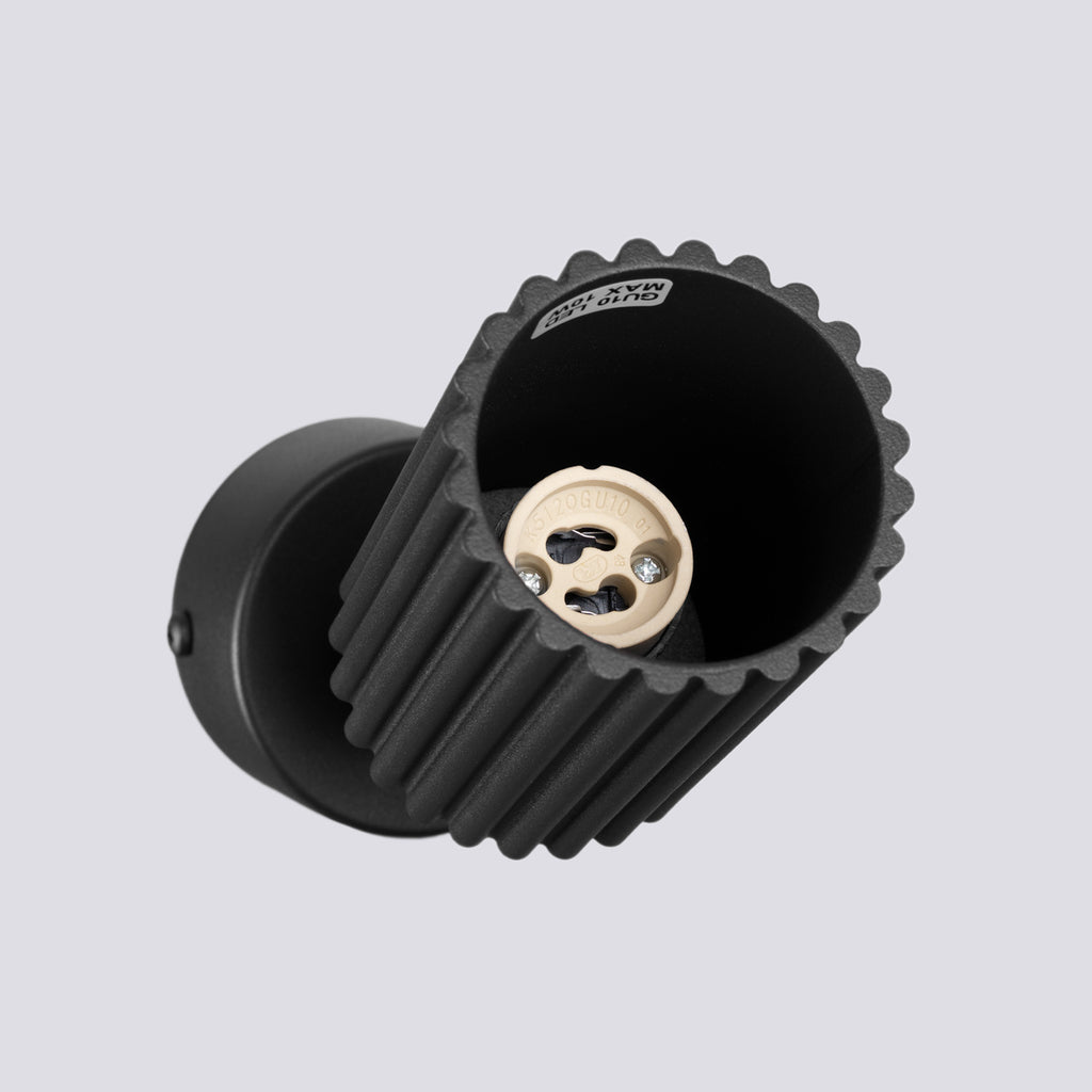 Plafonnier Karbon 1 aluminium noir GU10 tête orientée