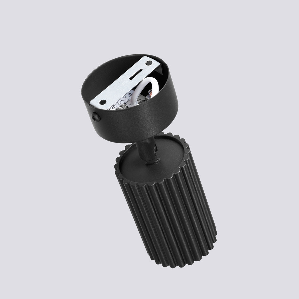 Plafonnier Karbon 1 aluminium noir GU10 vue rapprochée