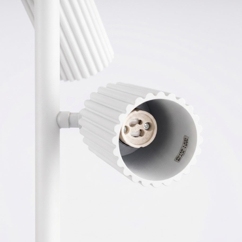 Lampadaire Karbon 3 spots aluminium blanc GU10 vue rapprochée