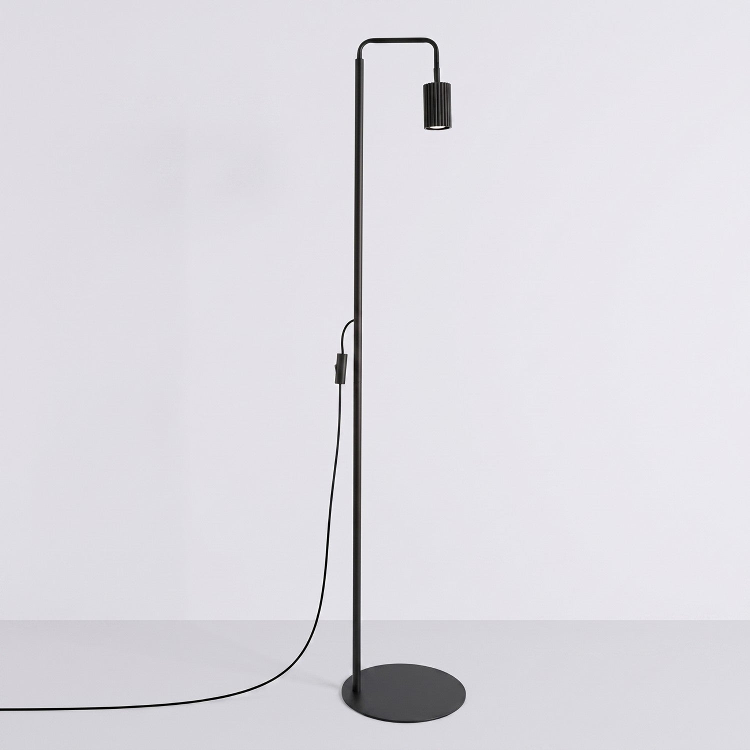 Lampadaire Karbon 1 aluminium noir GU10 vue de profil