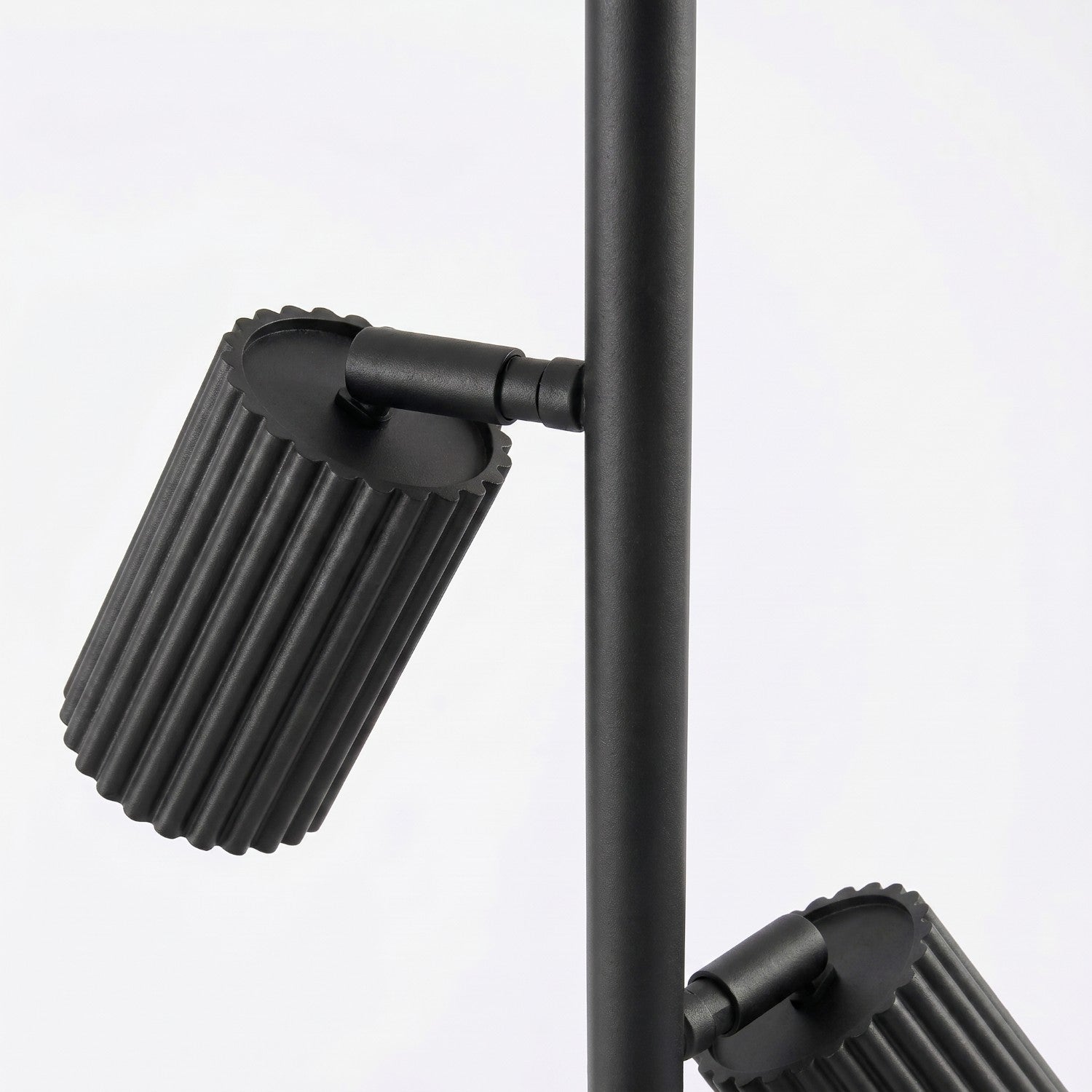 Lampadaire Karbon 3 spots aluminium noir GU10 tête orientée