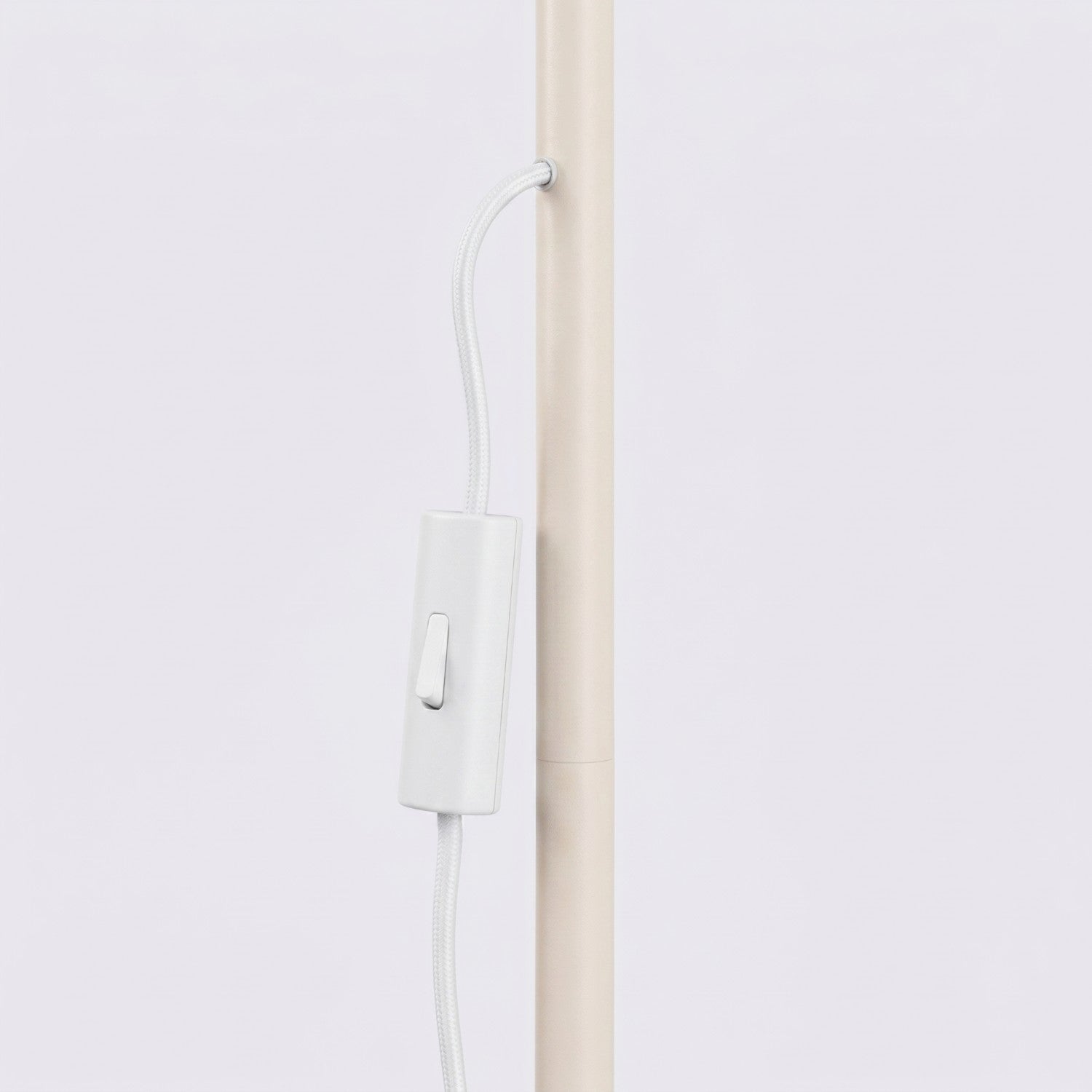 Lampadaire Karbon 1 aluminium beige GU10 ambiance