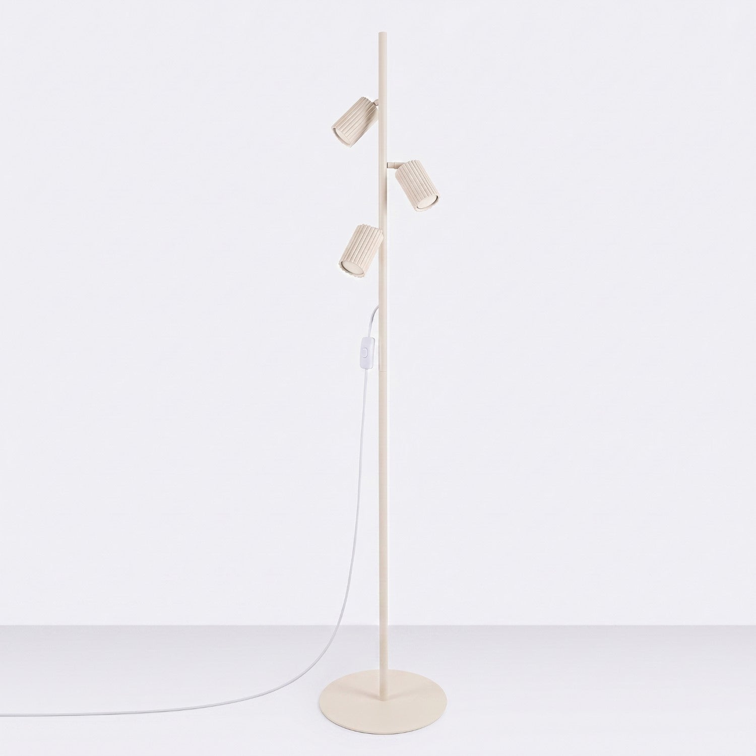 Lampadaire Karbon 3 spots aluminium beige GU10 vue de profil