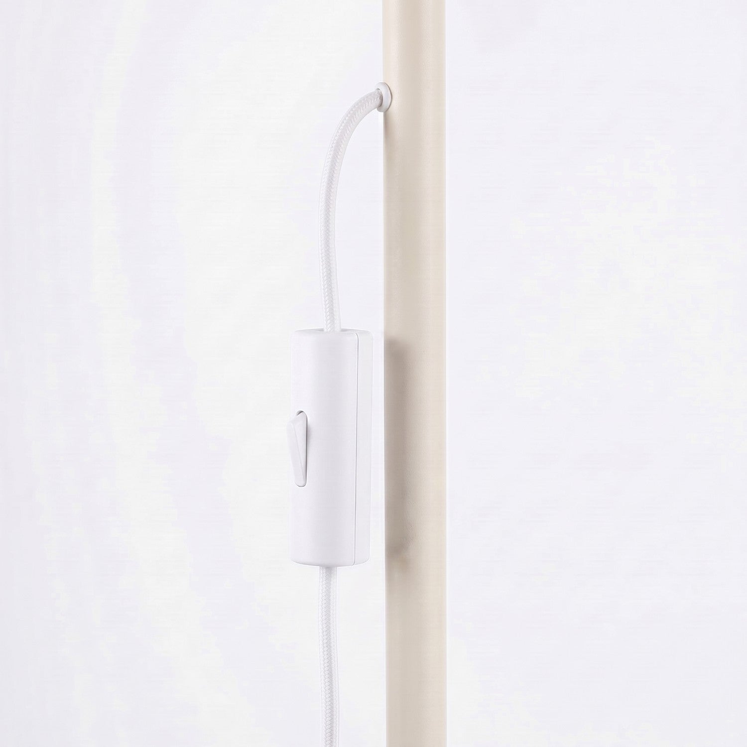 Lampadaire Karbon 3 spots aluminium beige GU10 ambiance