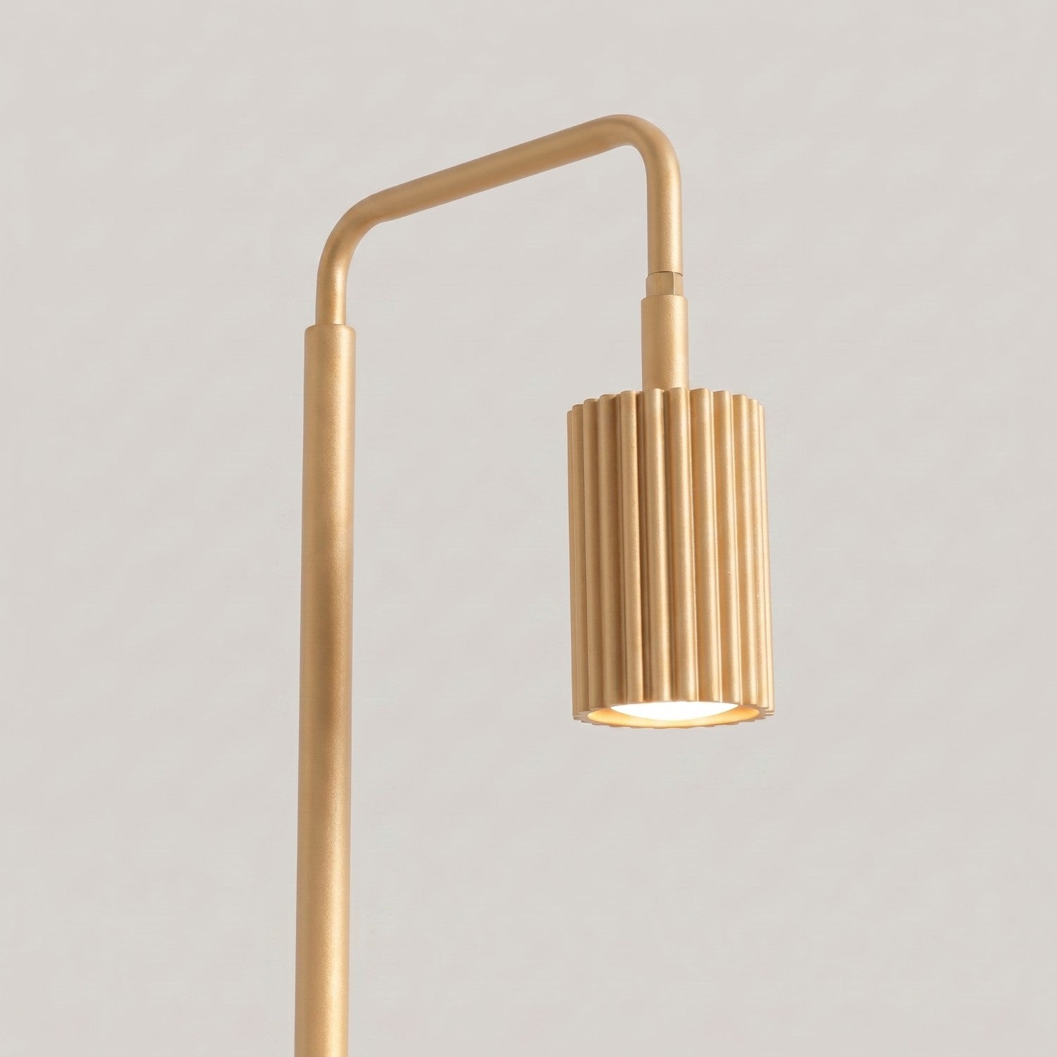 Lampadaire Karbon 1 aluminium doré GU10 en situation