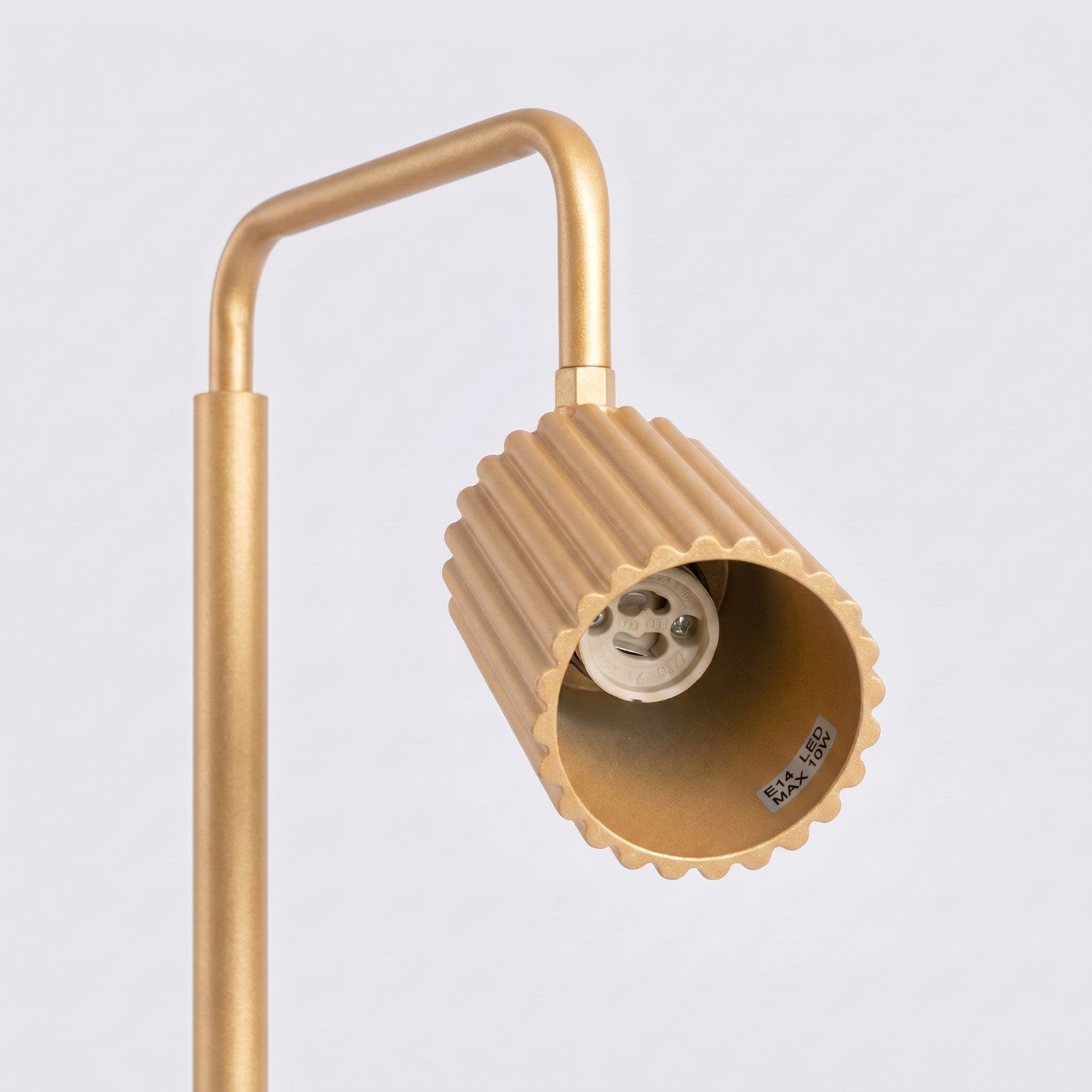 Lampadaire Karbon 1 aluminium doré GU10 vue rapprochée