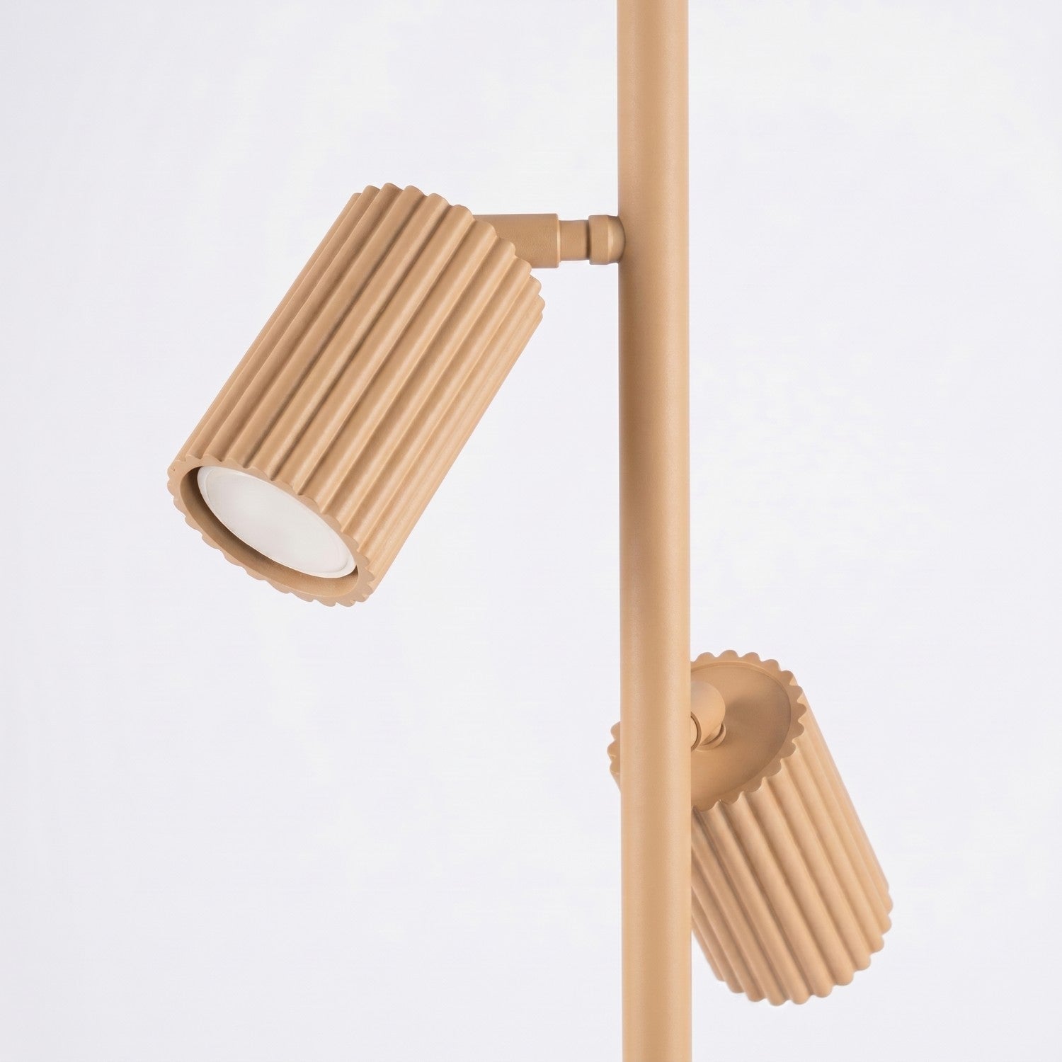 Lampadaire Karbon 3 spots aluminium doré GU10 détail des cannelures