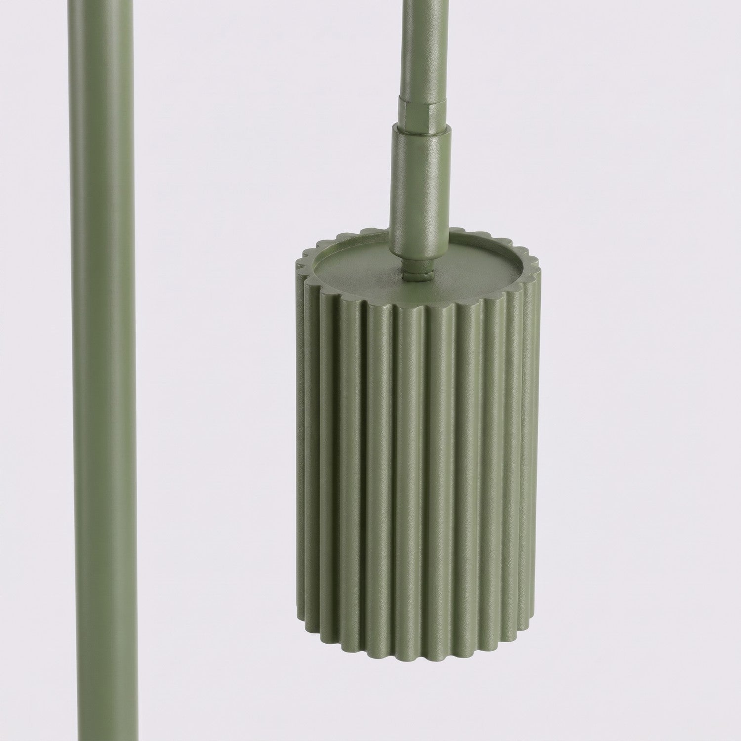 Lampadaire Karbon 1 aluminium vert olive GU10 tête orientée