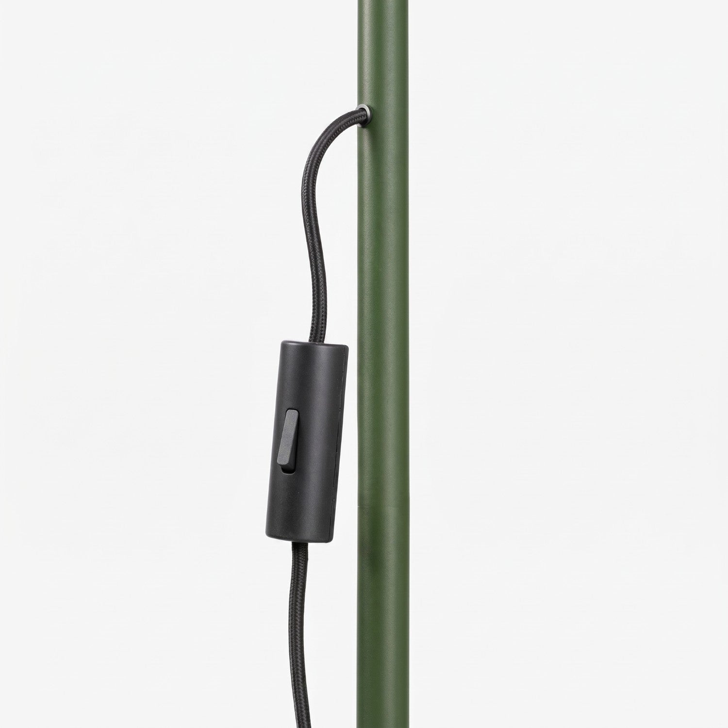Lampadaire Karbon 1 aluminium vert olive GU10 ambiance