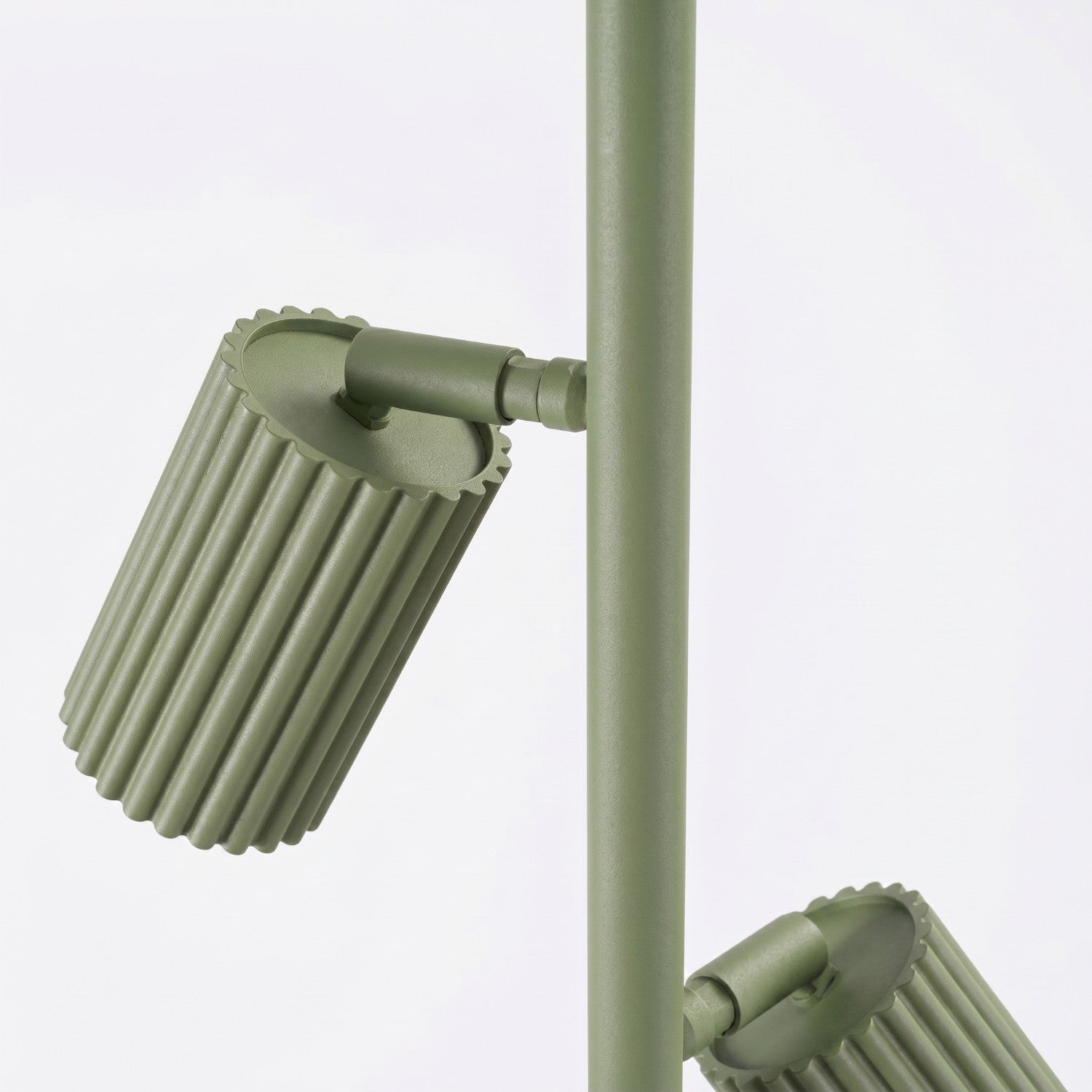 Lampadaire Karbon 3 spots aluminium vert olive GU10 tête orientée