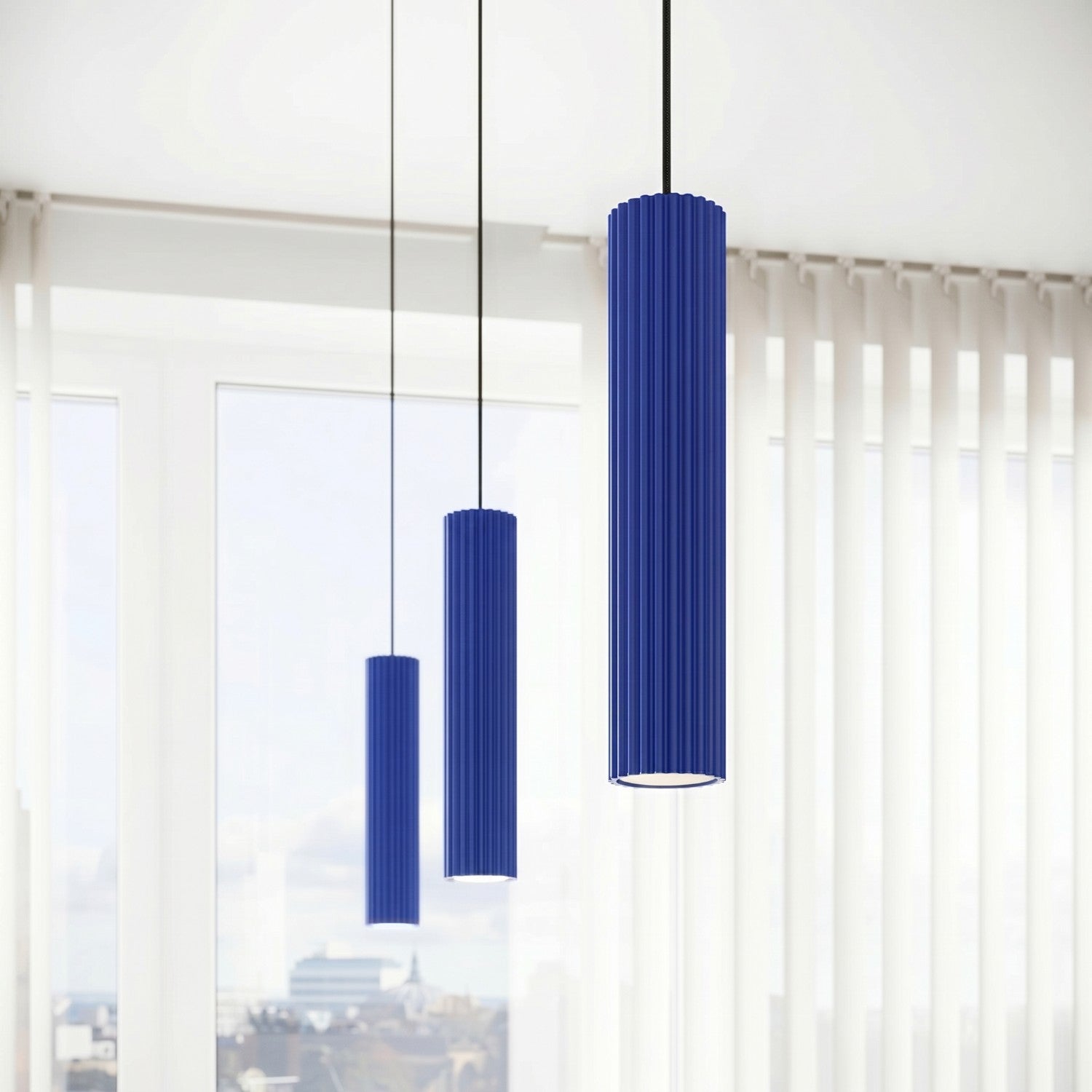 Suspension Karbon 1 lumière aluminium outremer GU10 vue de profil