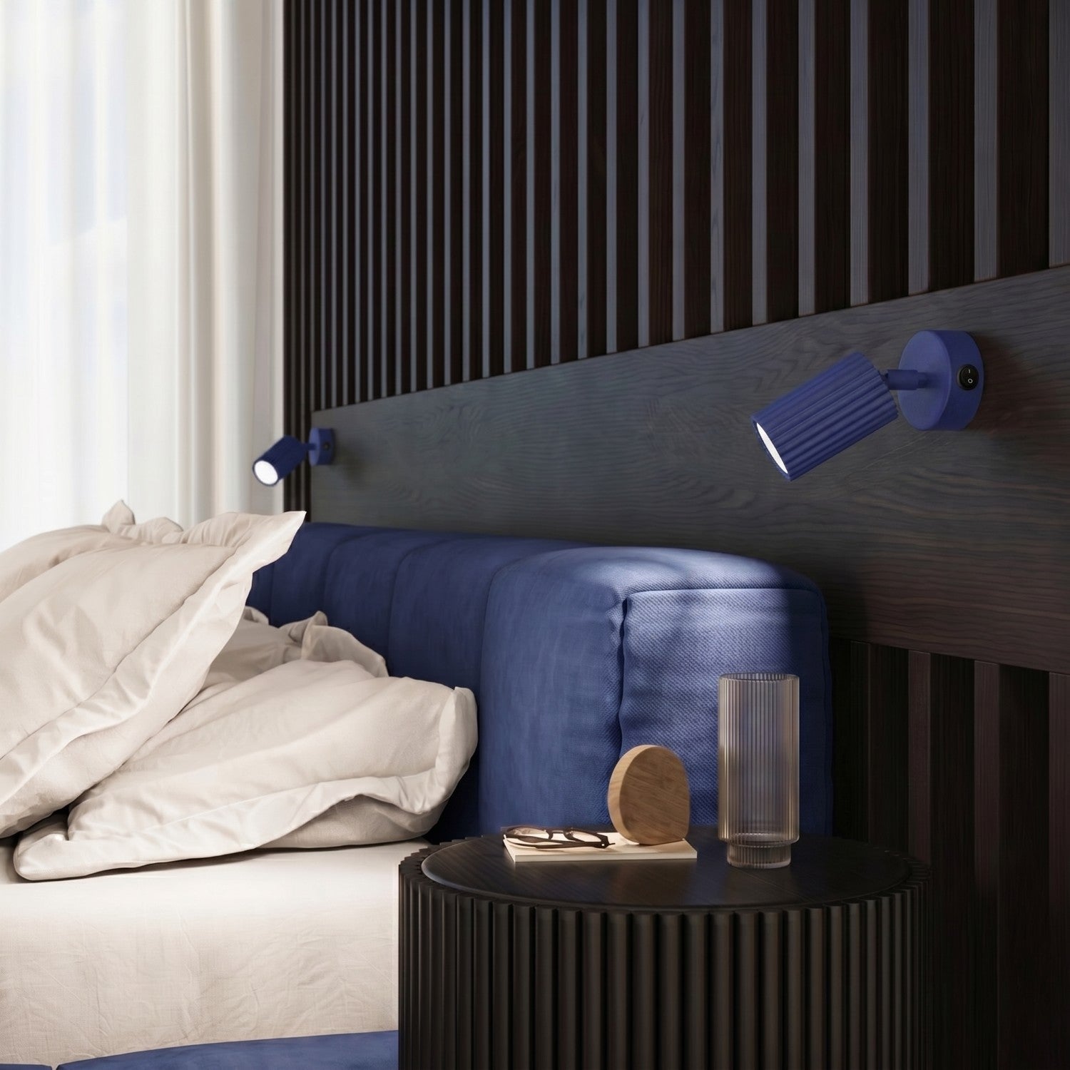 Applique murale Karbon à interrupteur aluminium outremer GU10 détail