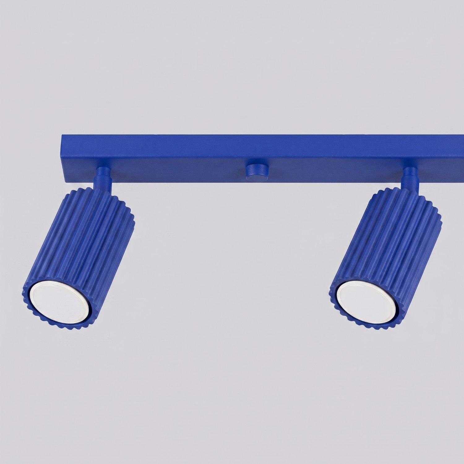 Plafonnier Karbon rampe 4 spots aluminium outremer GU10 en situation