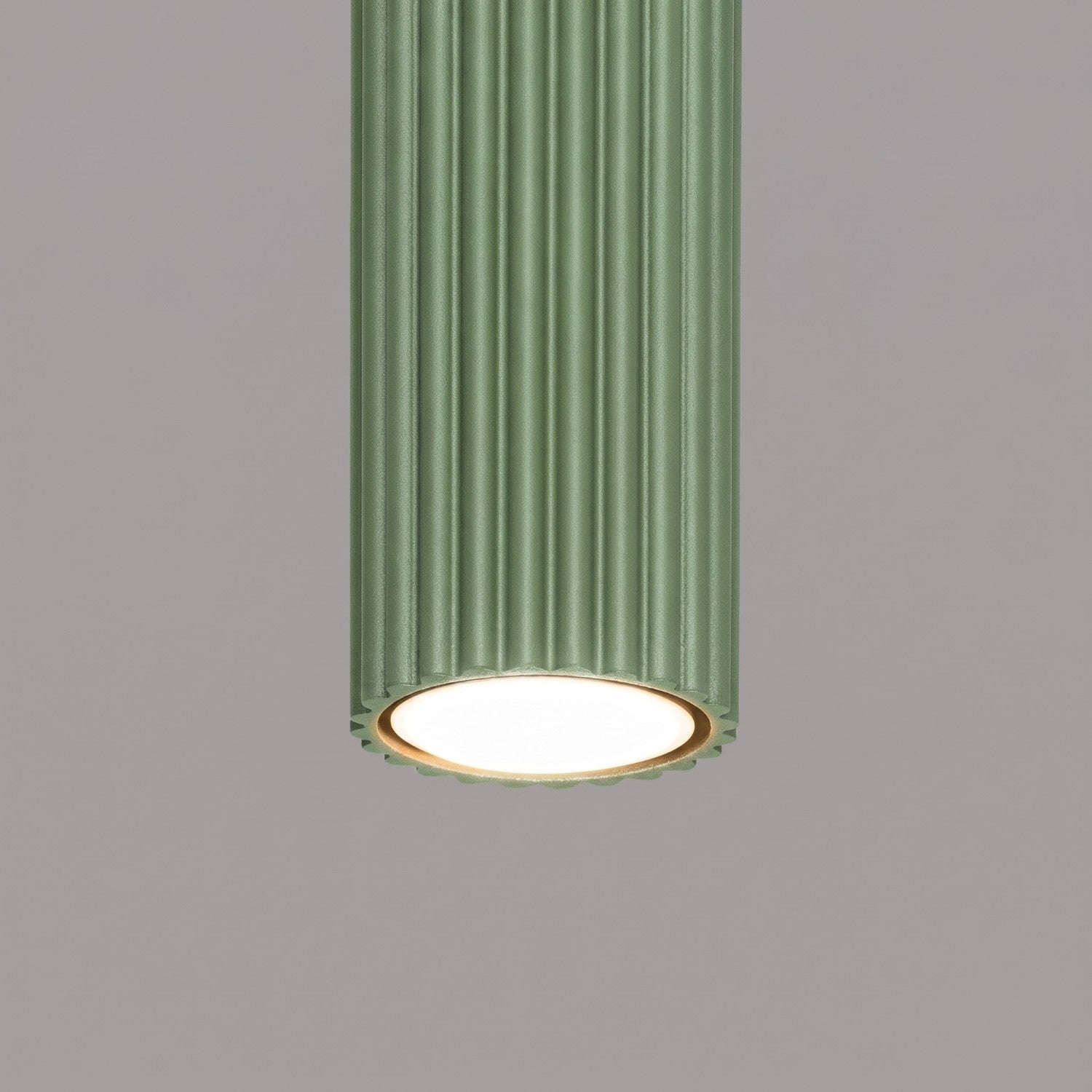 Plafonnier Karbon 10 aluminium vert sauge GU10 détail des cannelures