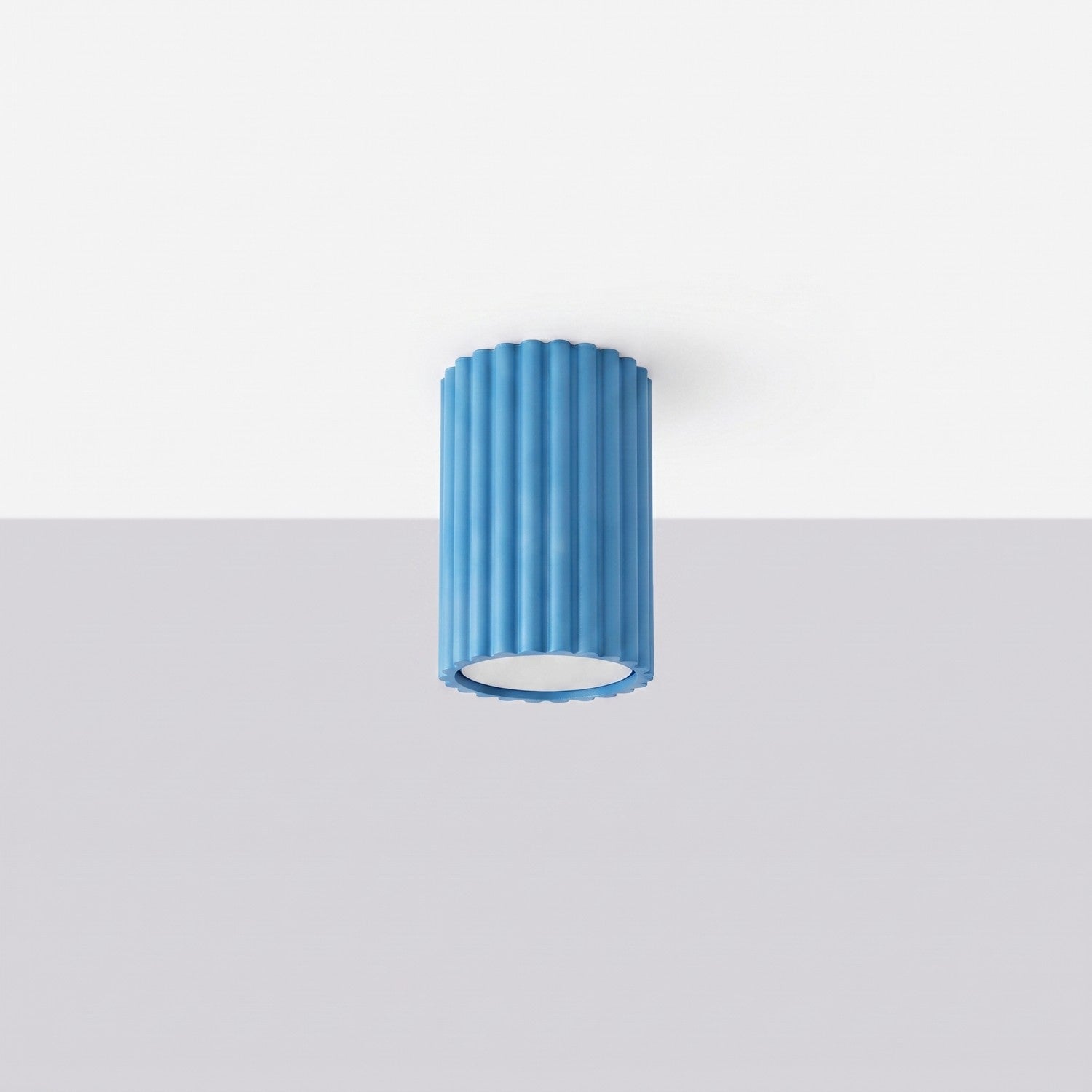 Plafonnier Karbon 10 aluminium bleu clair GU10 vue de profil