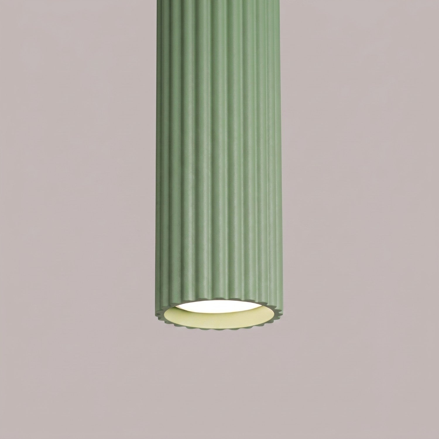 Suspension Karbon 1 lumière aluminium vert sauge GU10 en situation