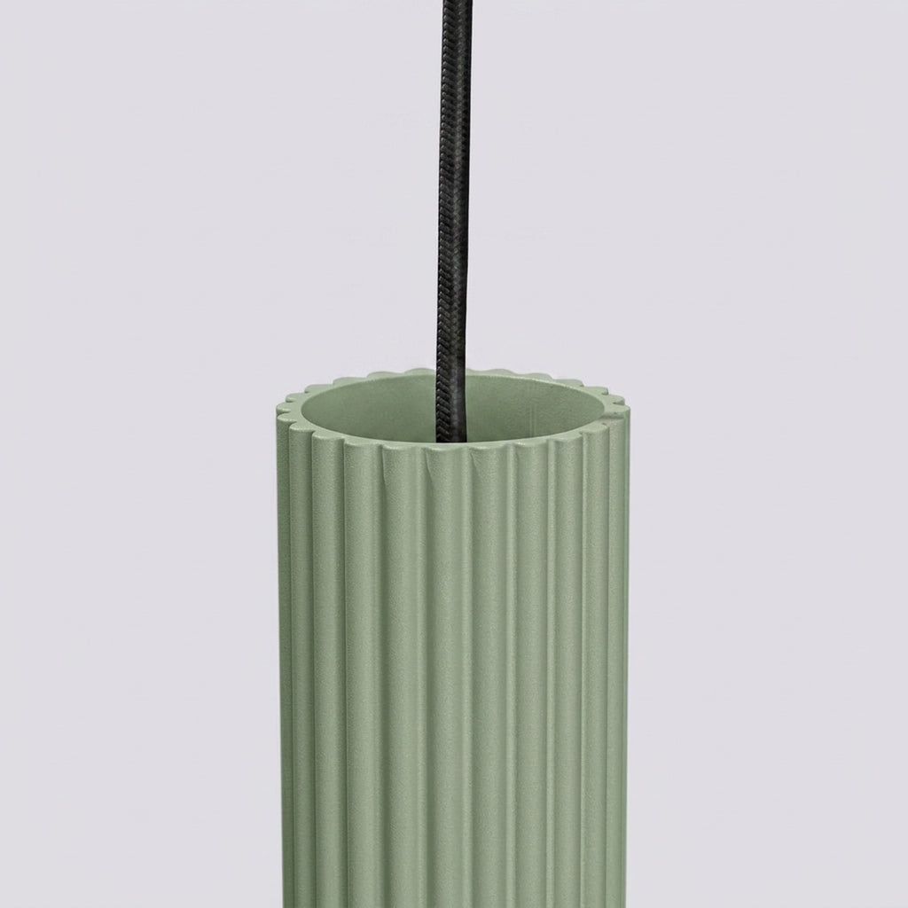 Suspension Karbon 1 lumière aluminium vert sauge GU10 vue rapprochée