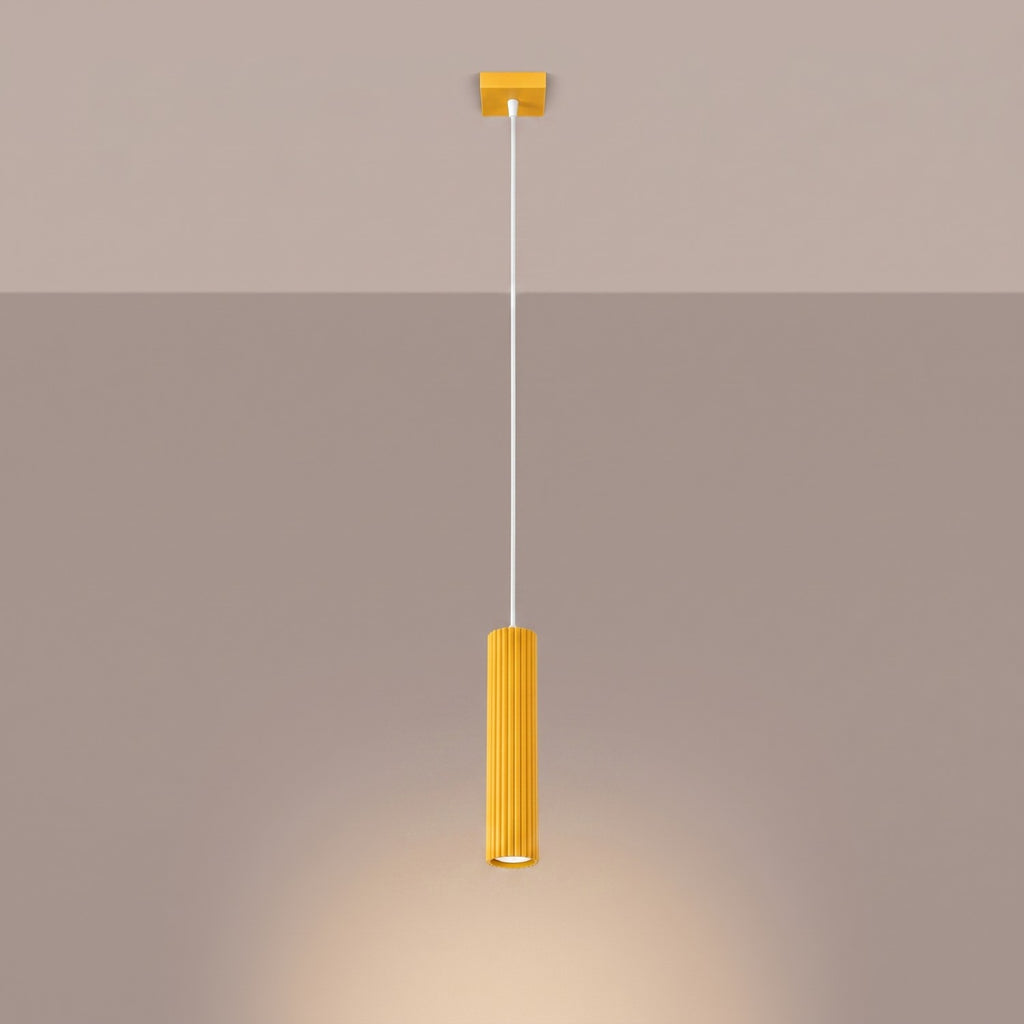 Suspension Karbon 1 lumière aluminium jaune GU10 vue de trois quarts