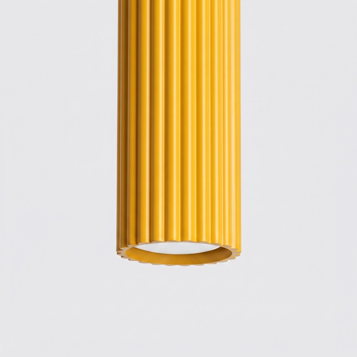 Suspension Karbon 1 lumière aluminium jaune GU10 en situation