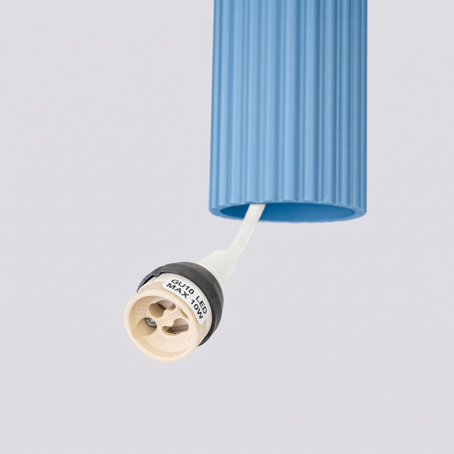 Suspension Karbon 1 lumière aluminium bleu clair GU10 tête orientée