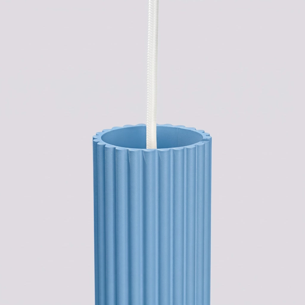 Suspension Karbon 1 lumière aluminium bleu clair GU10 vue rapprochée