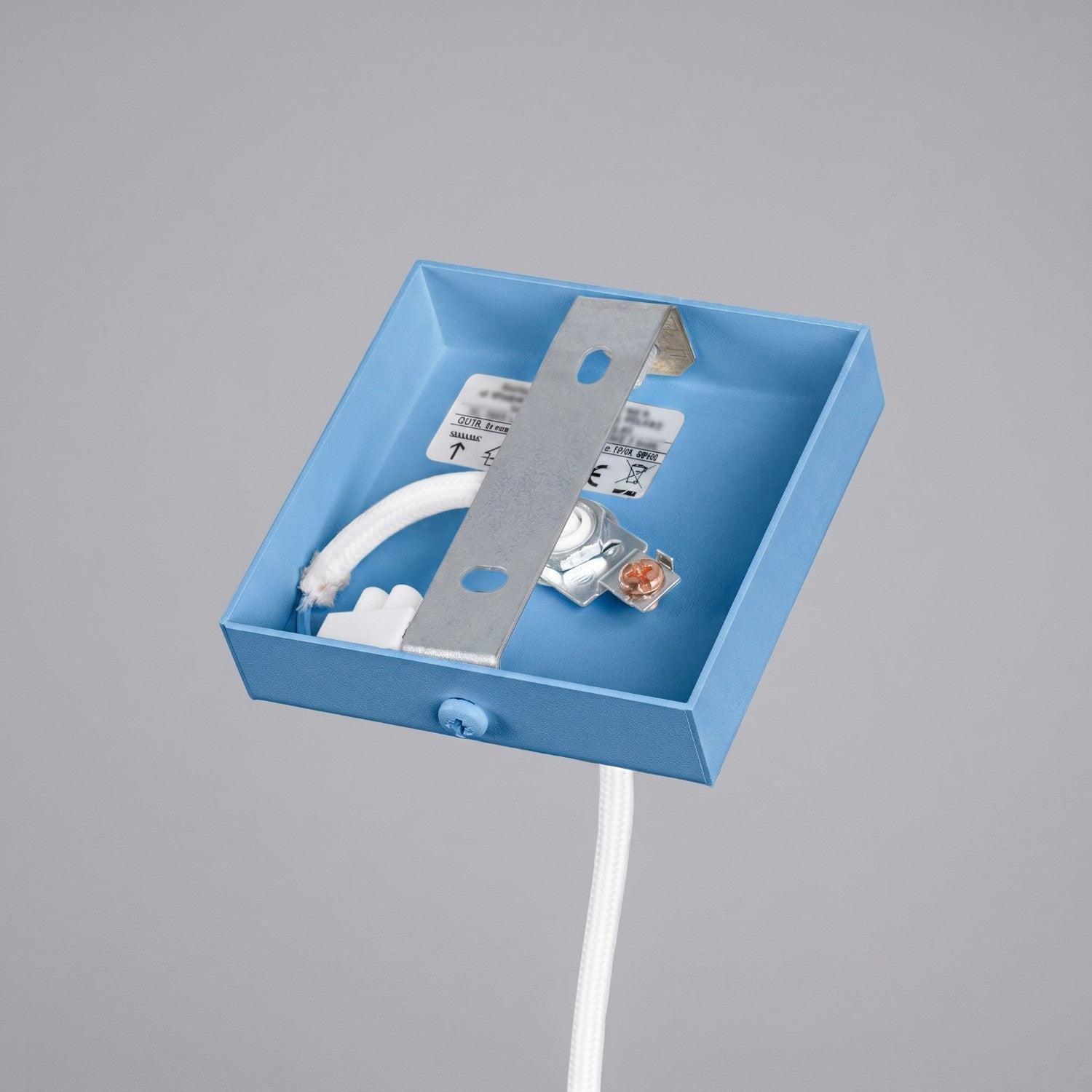 Suspension Karbon 1 lumière aluminium bleu clair GU10 en situation