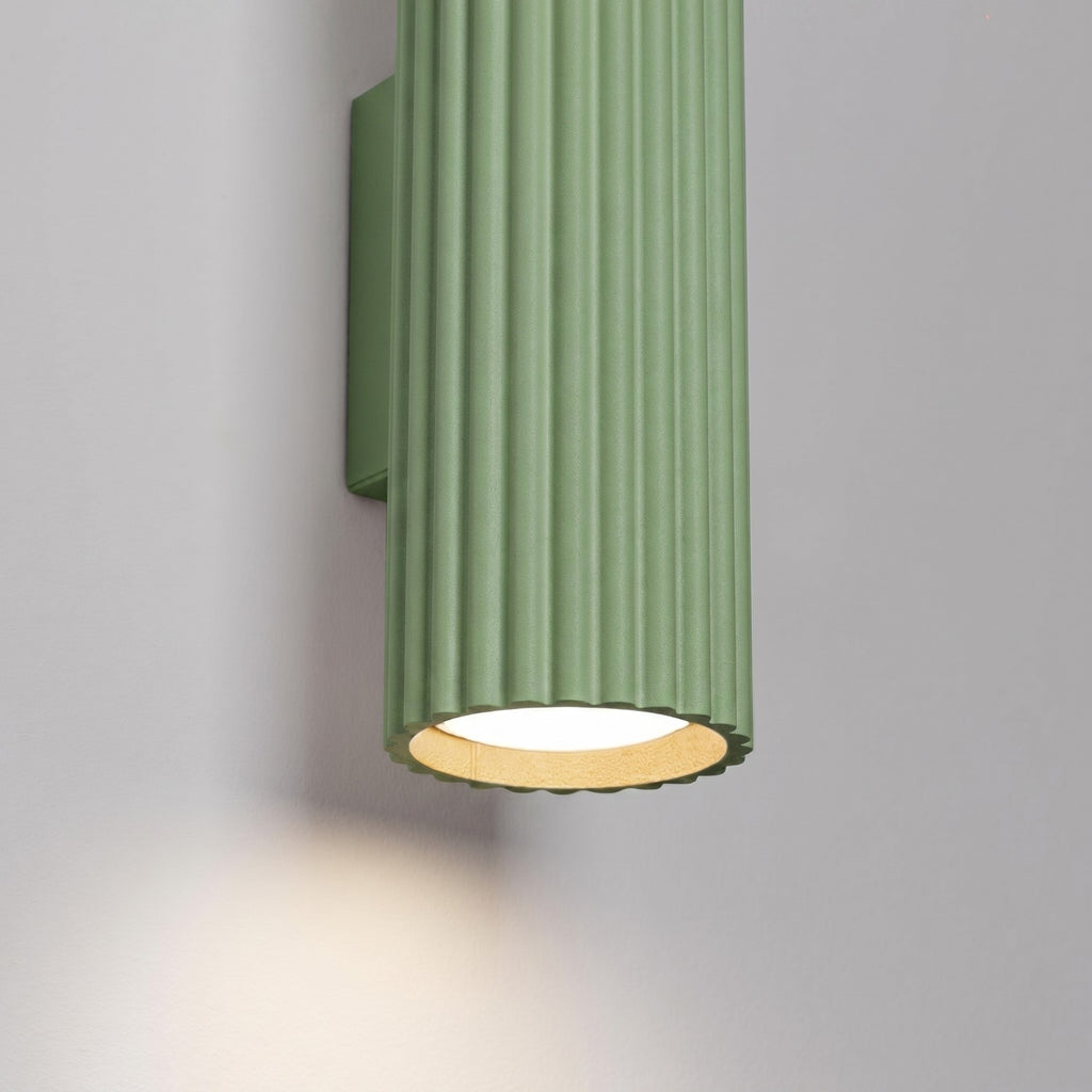 Applique murale Karbon 20 haut et bas aluminium vert sauge GU10 détail des cannelures