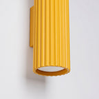 Applique murale Karbon 20 haut et bas aluminium jaune GU10 en situation