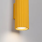 Applique murale Karbon 20 haut et bas aluminium jaune GU10 détail des cannelures