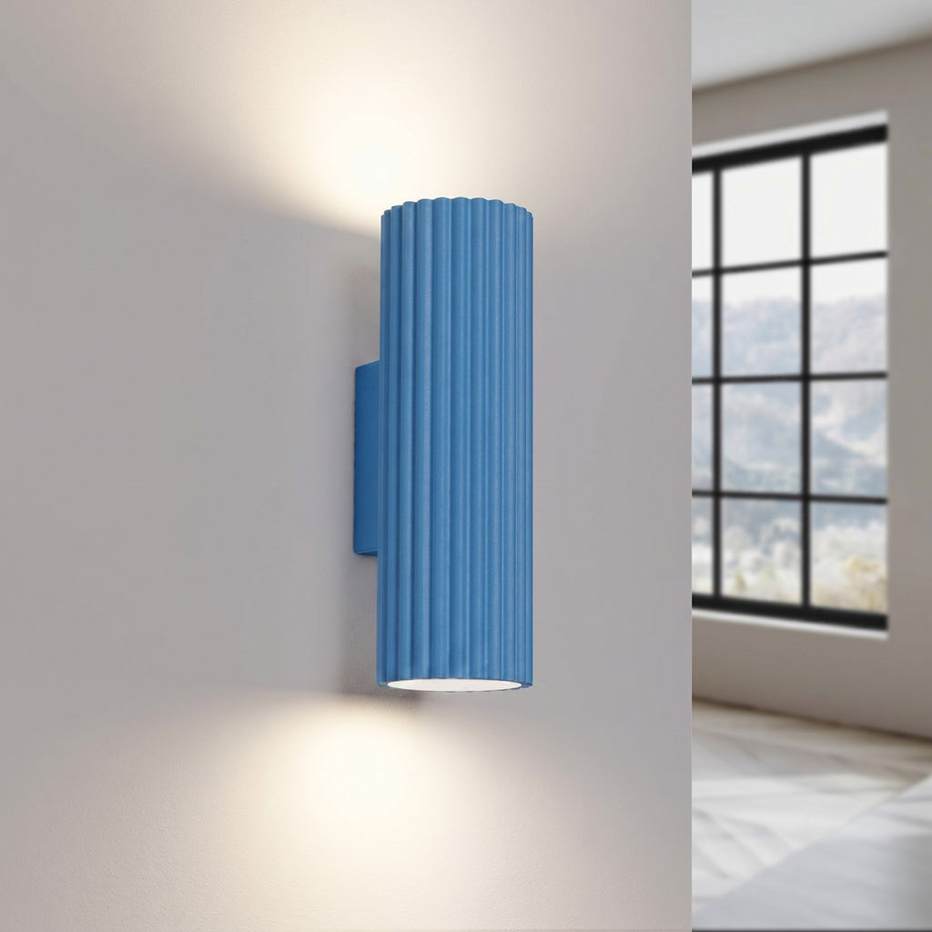Applique murale Karbon 20 haut et bas aluminium bleu clair GU10 vue de trois quarts