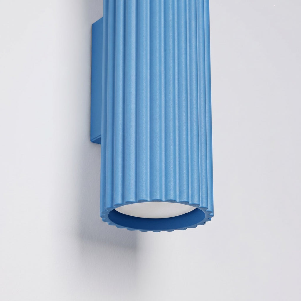 Applique murale Karbon 20 haut et bas aluminium bleu clair GU10 en situation