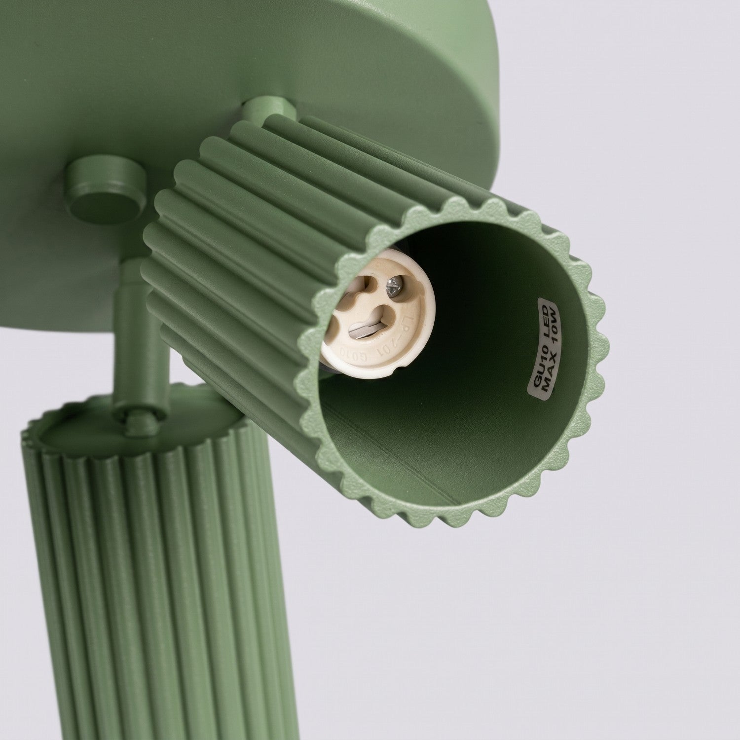 Plafonnier Karbon 3 spots rond aluminium vert sauge GU10 ambiance