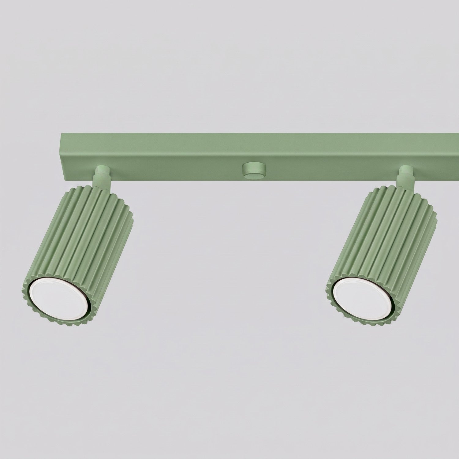Plafonnier Karbon rampe 4 spots aluminium vert sauge GU10 en situation