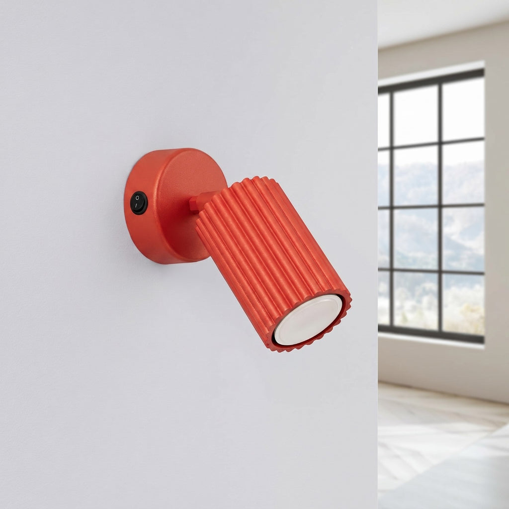 Applique murale Karbon à interrupteur aluminium rouge GU10 vue de profil