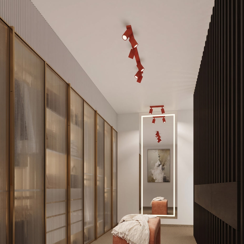 Plafonnier Karbon 3 spots rond aluminium rouge GU10 vue de trois quarts