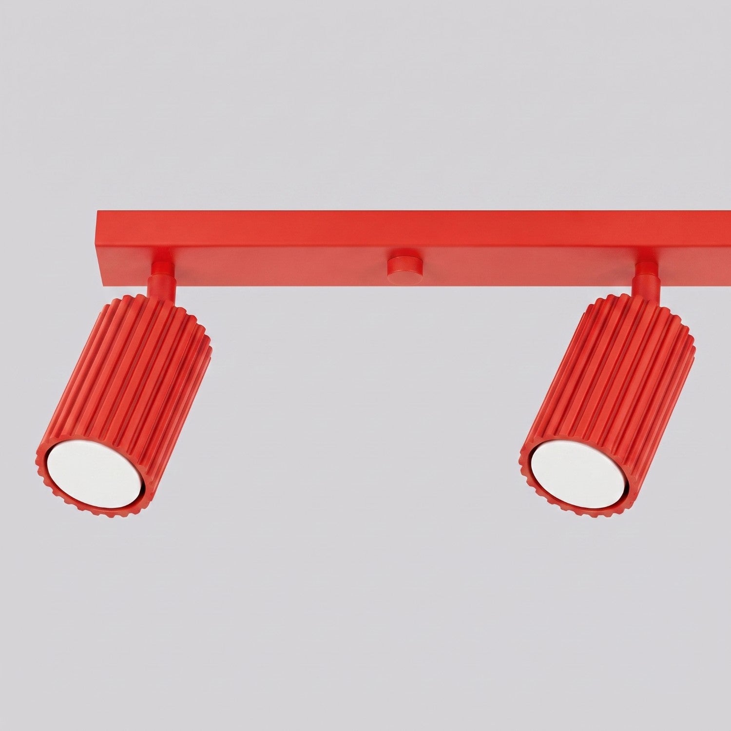 Plafonnier Karbon rampe 4 spots aluminium rouge GU10 détail des cannelures