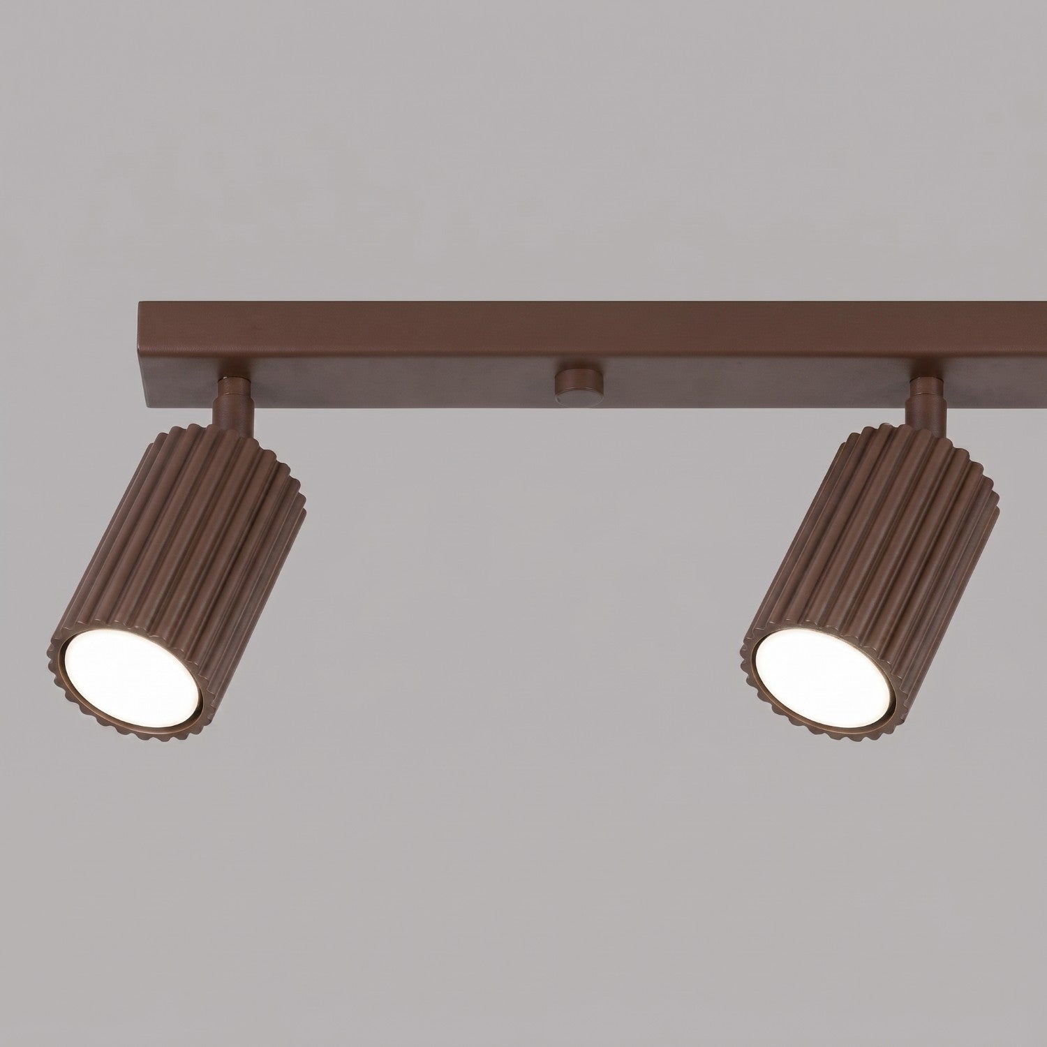 Plafonnier Karbon rampe 4 spots aluminium brun GU10 tête orientée