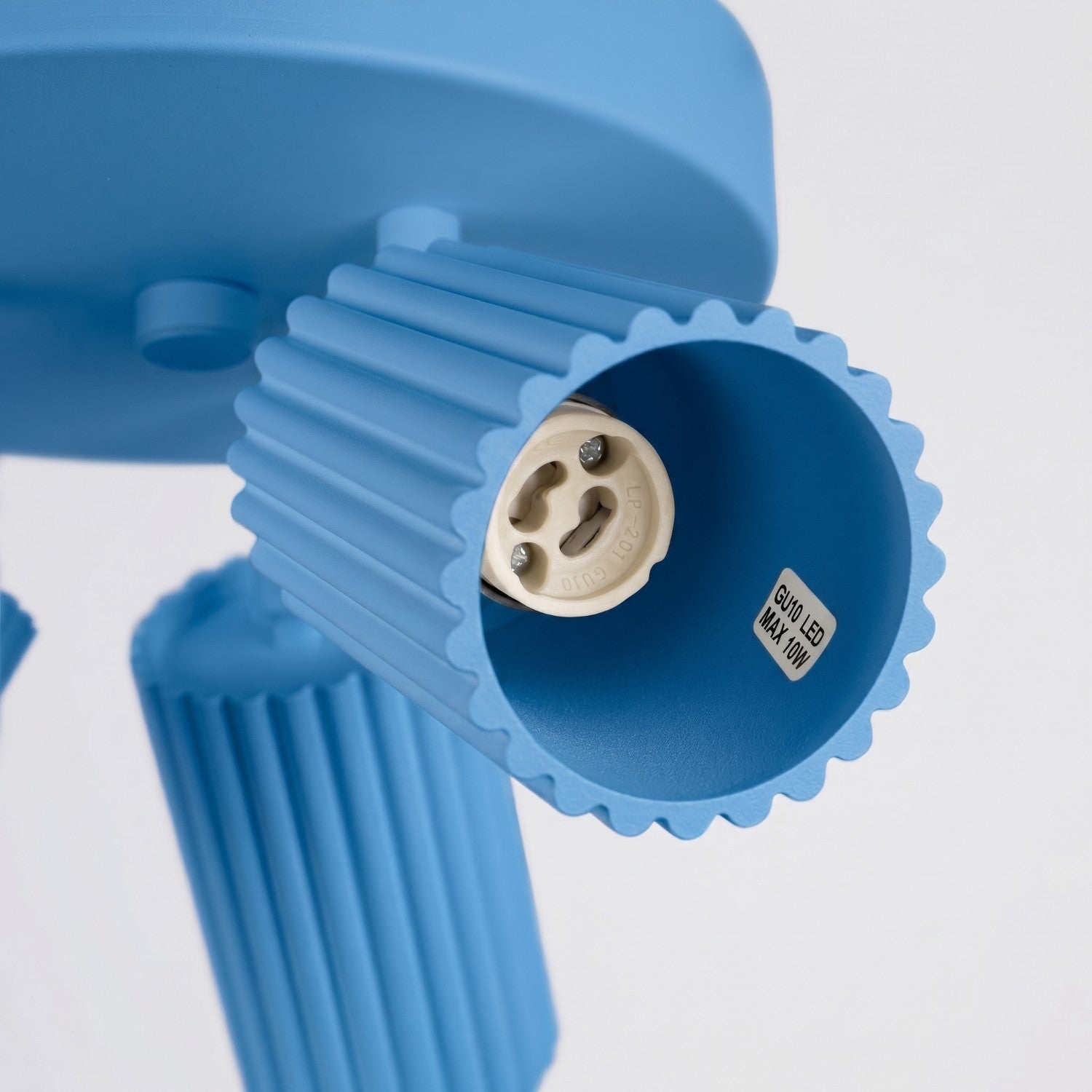 Plafonnier Karbon 3 spots rond aluminium bleu clair GU10 tête orientée