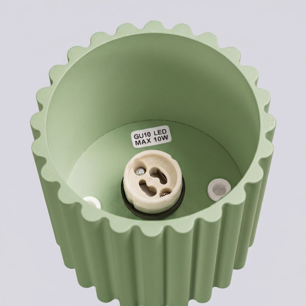 Plafonnier Aura 1 aluminium vert sauge GU10 détail des cannelures