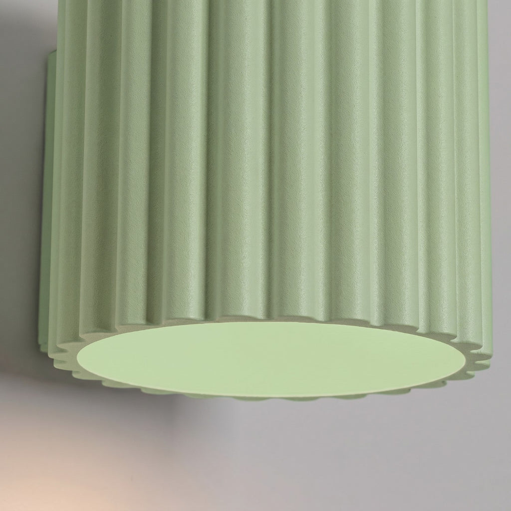 Applique murale Aura aluminium vert sauge G9 en situation