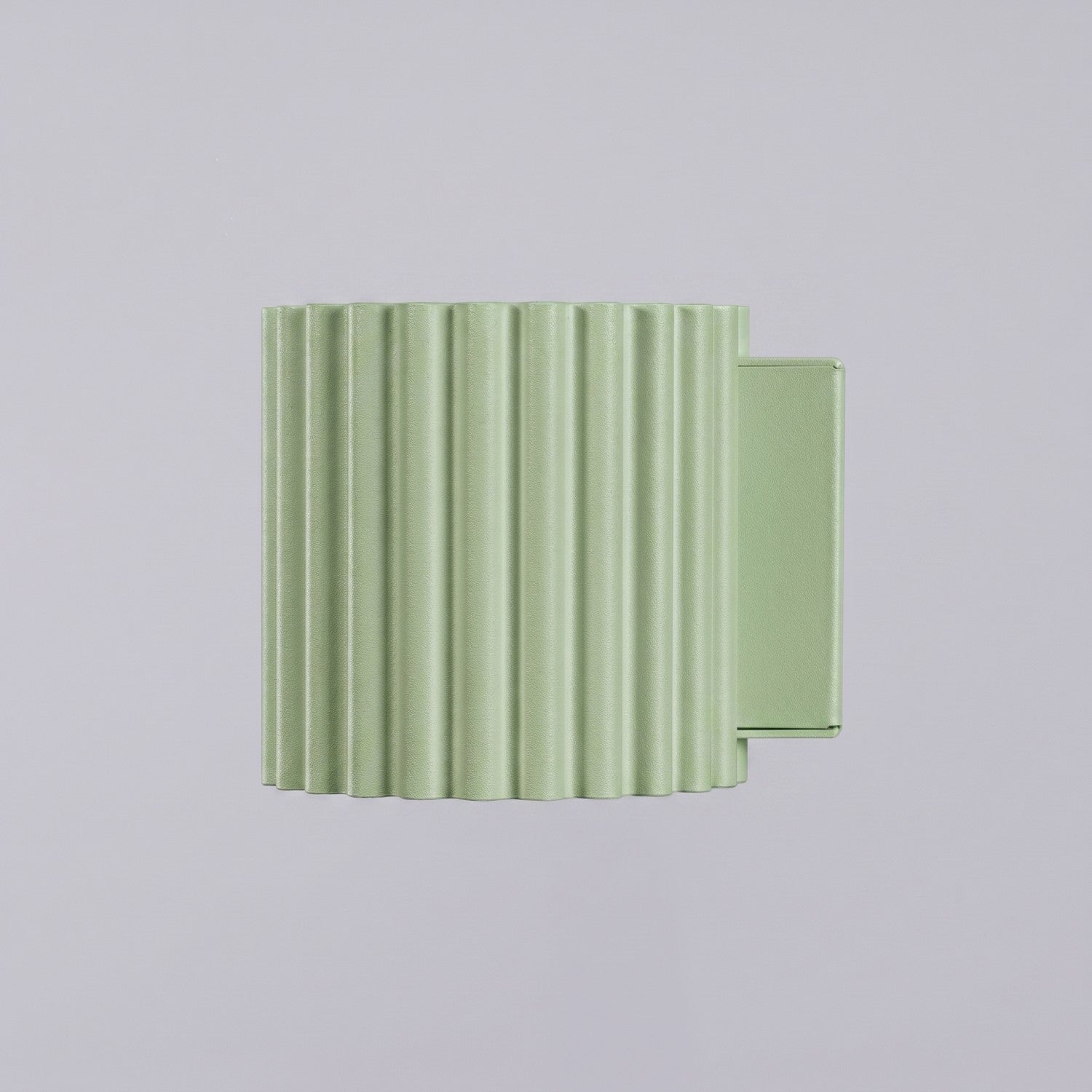 Applique murale Aura aluminium vert sauge G9 détail des cannelures