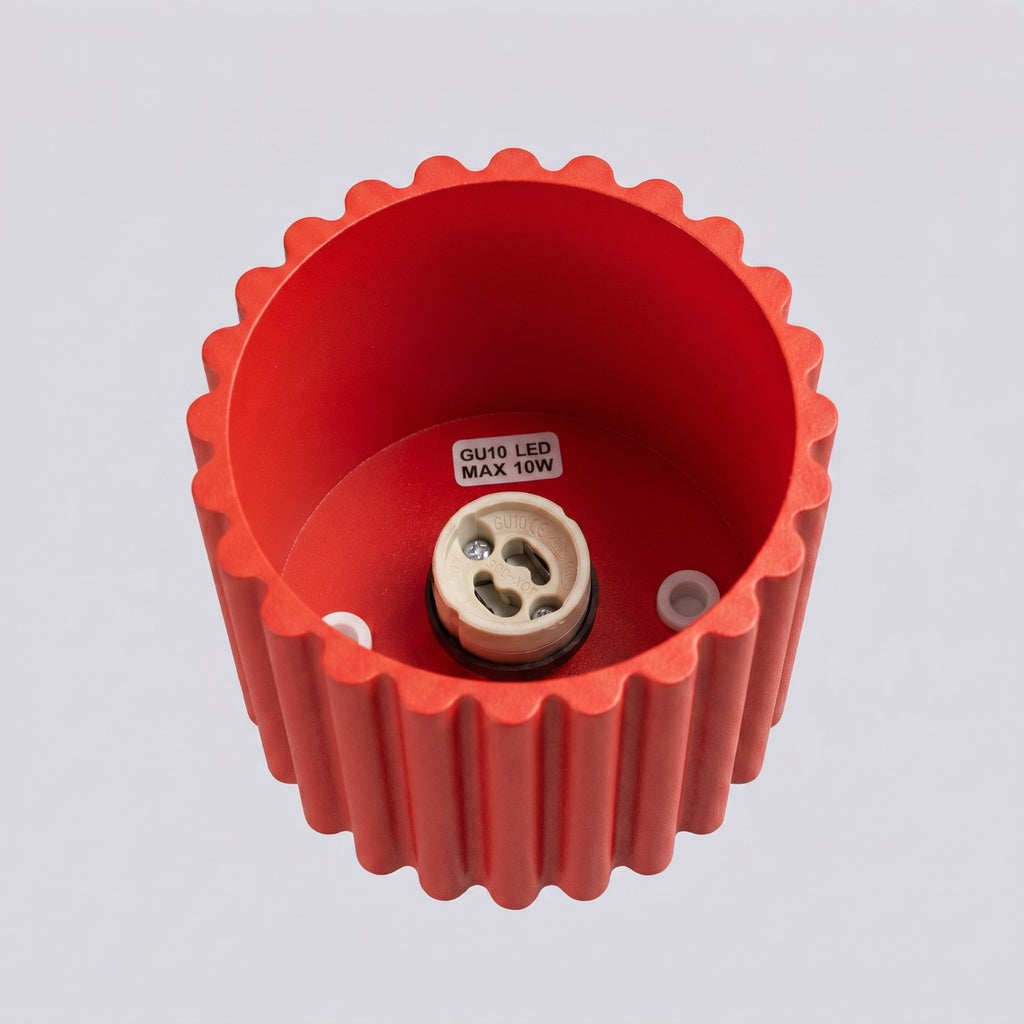 Plafonnier Aura 1 aluminium rouge GU10 détail des cannelures