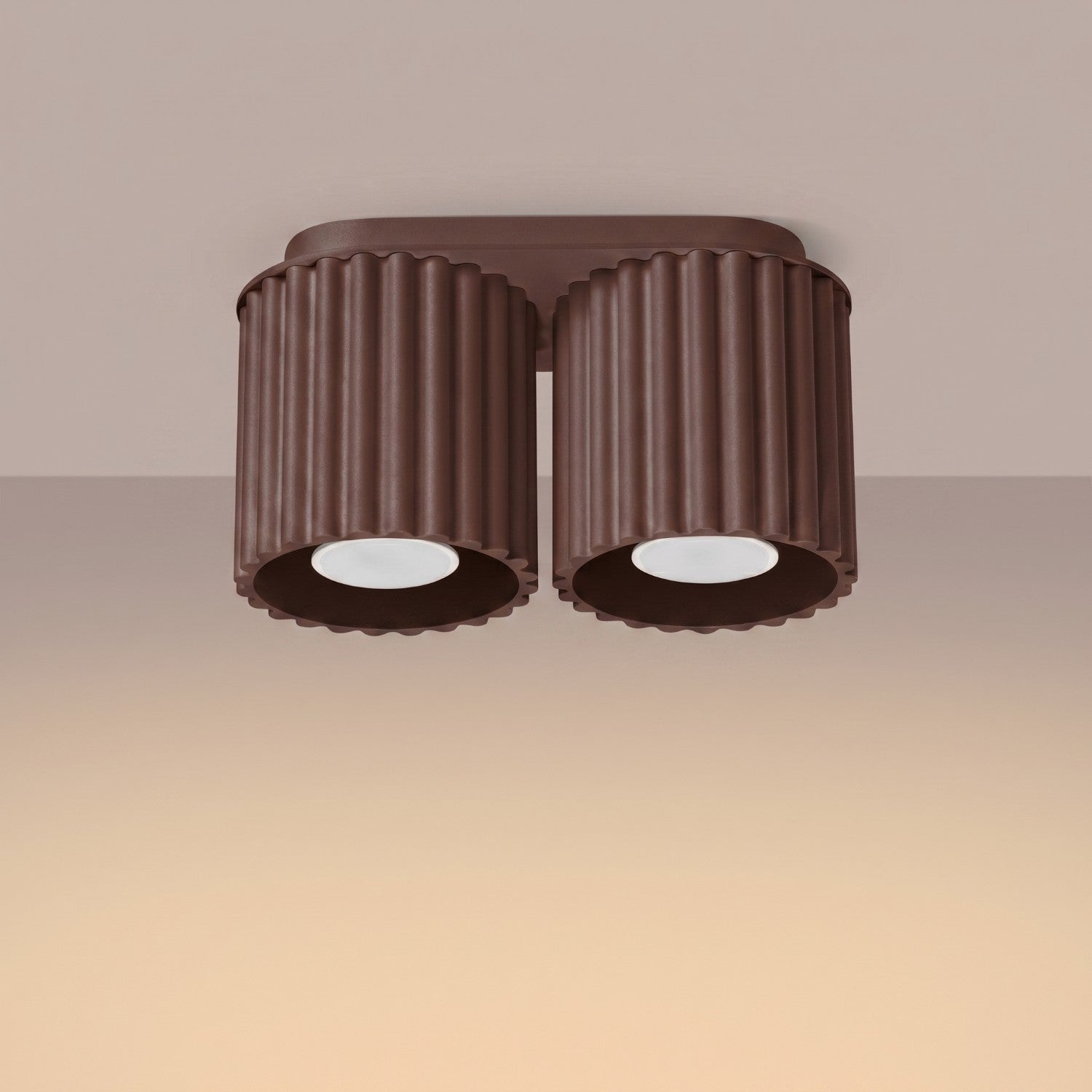 Plafonnier Aura 2 aluminium brun GU10 vue de trois quarts