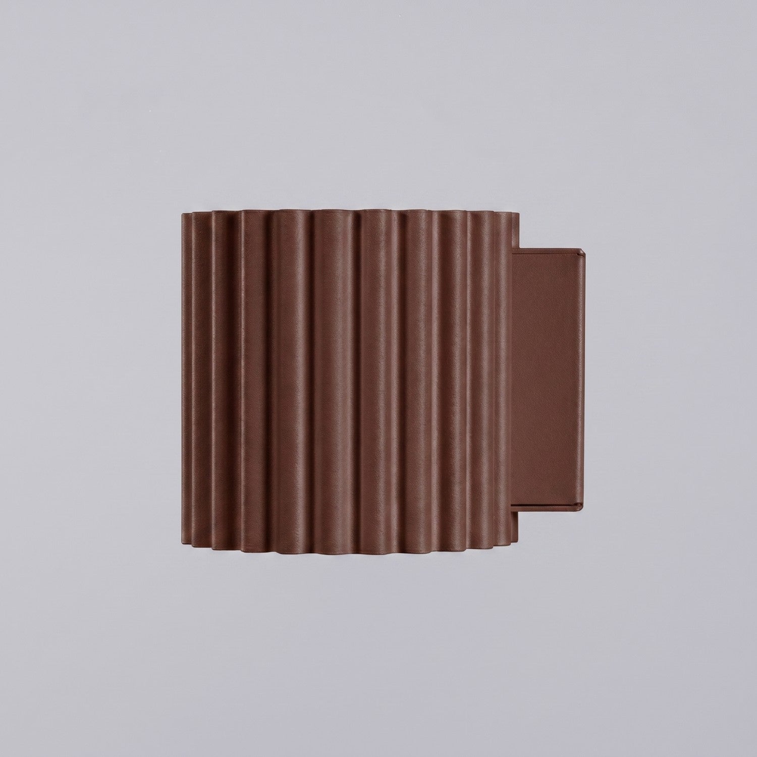 Applique murale Aura aluminium brun G9 détail des cannelures