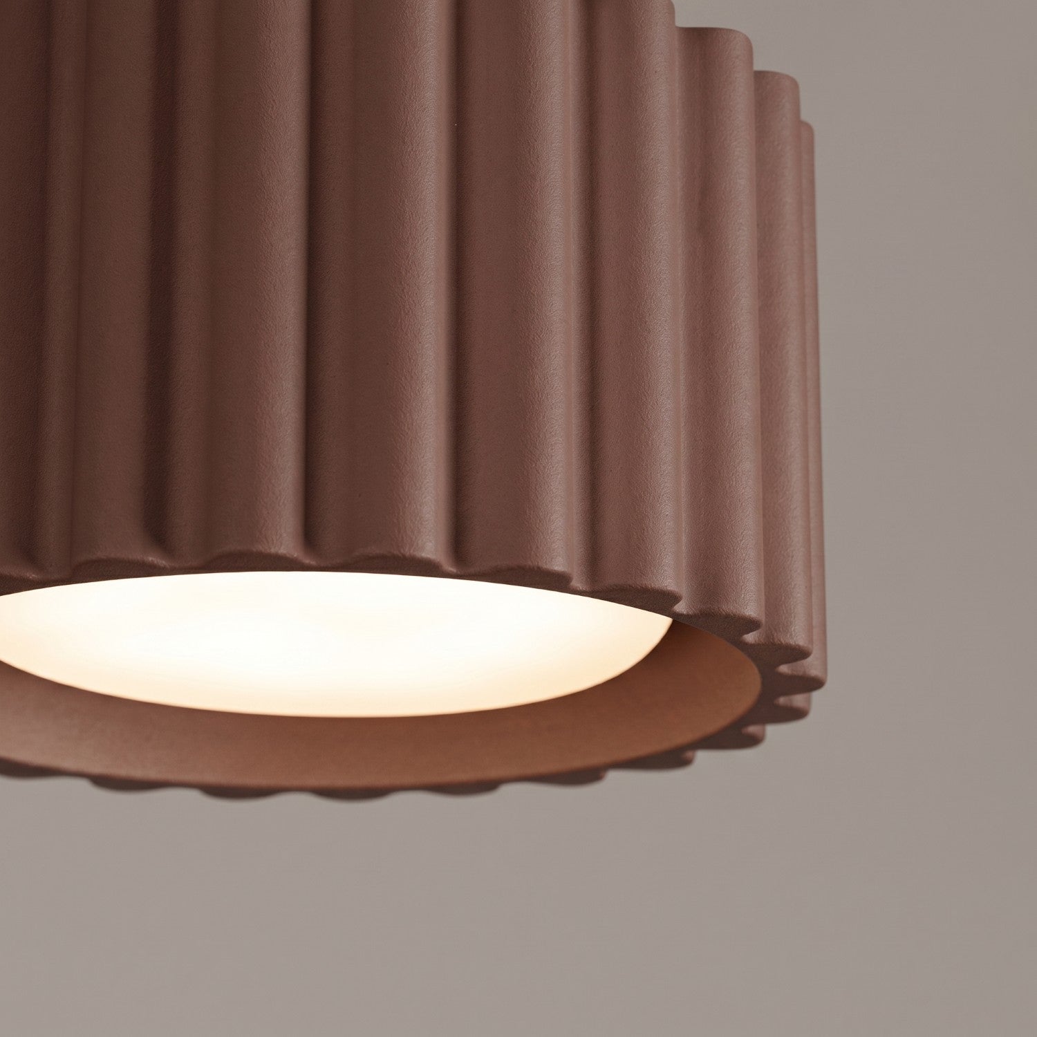 Plafonnier Aura 1 aluminium brun GX53 en situation