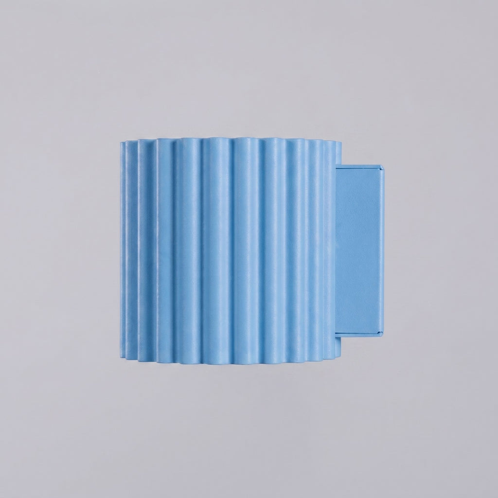 Applique murale Aura aluminium bleu clair G9 détail des cannelures