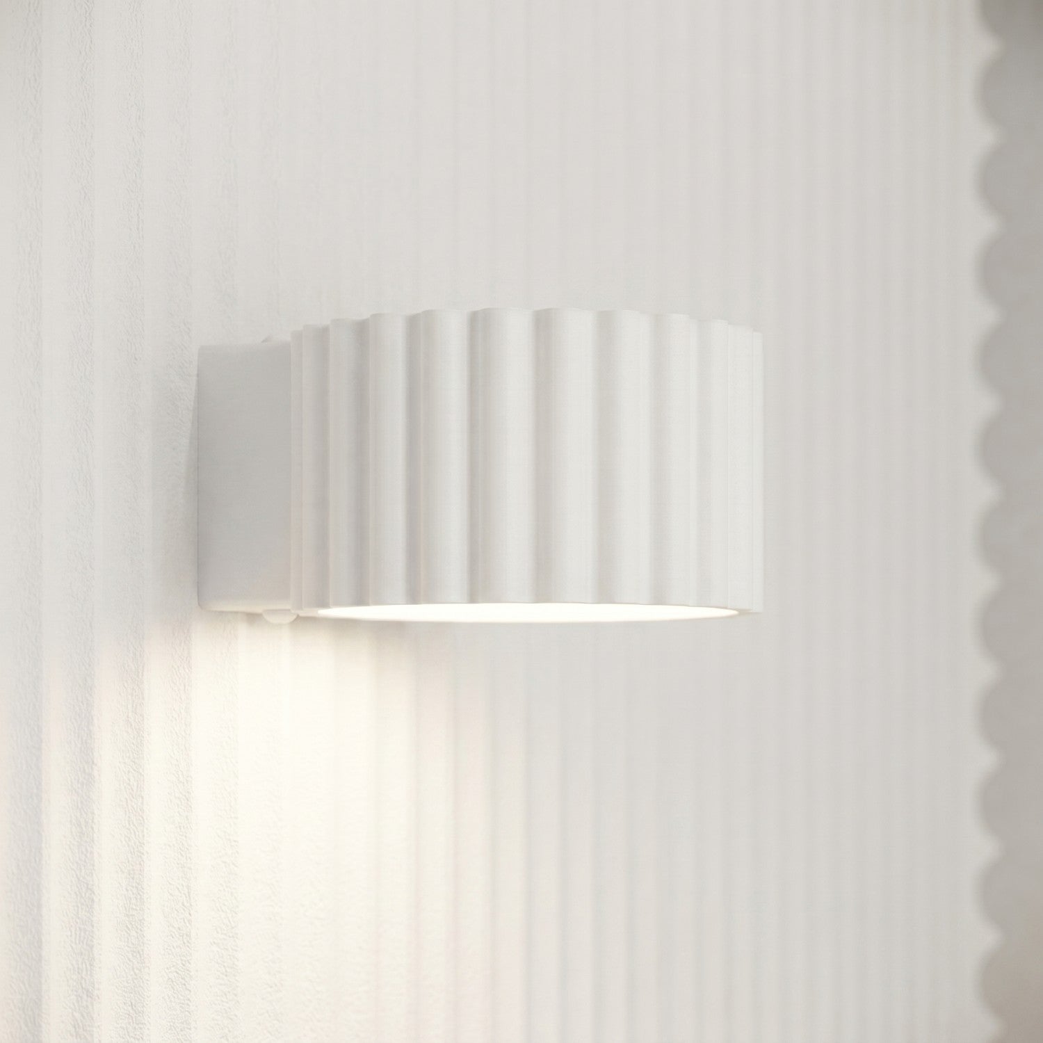 Applique murale Aura aluminium blanc GX53 de face